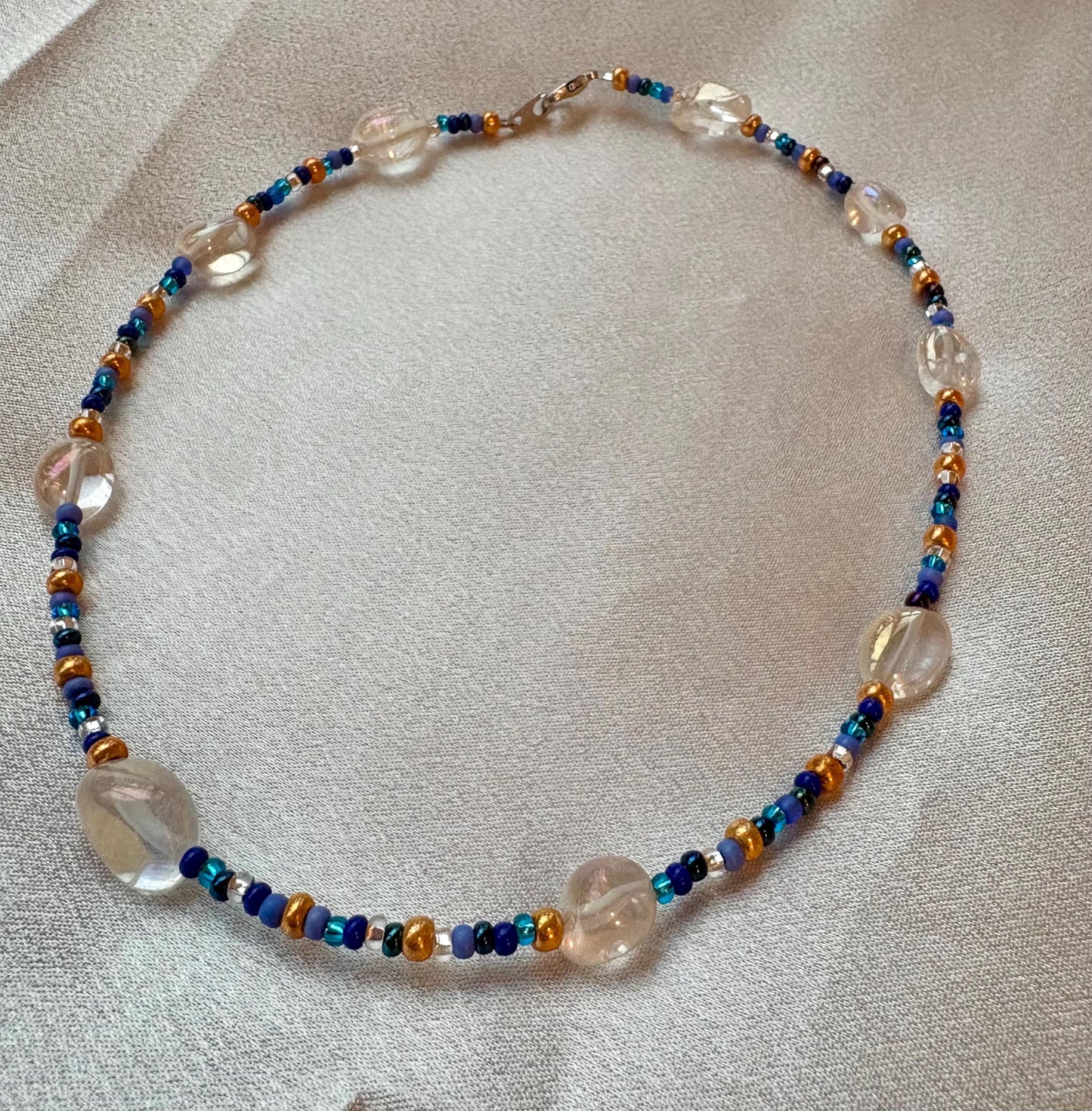 Collar de cuentas de cuarzo, 16 pulgadas, hecho a mano, joyería moderna y llamativa, cierre de langosta, regalos únicos