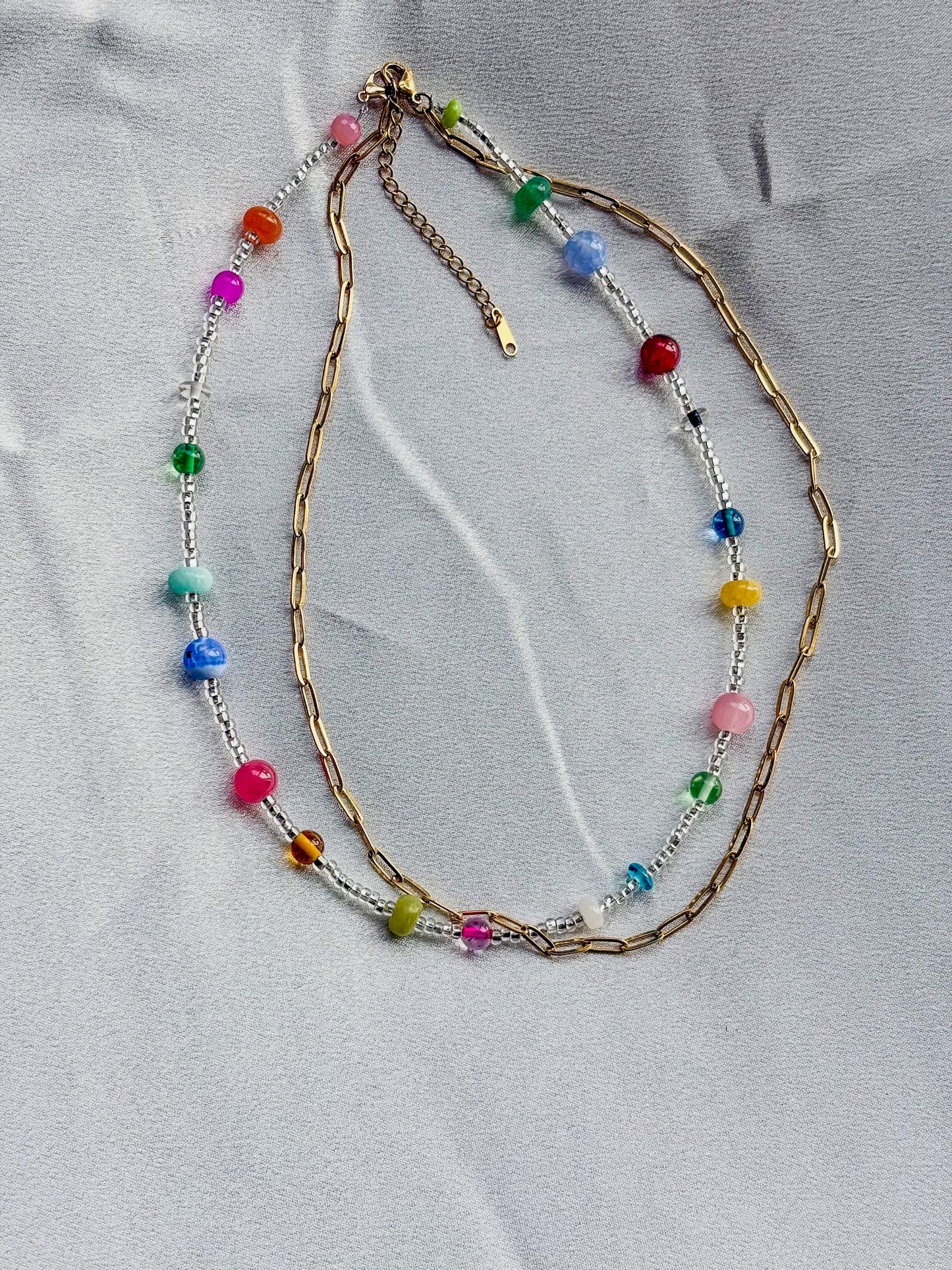 Cadena de oro en capas y collar de cuentas | Chapado en oro de 18 quilates | Sin deslustre, hipoalergénico | Cierre de langosta de 18″